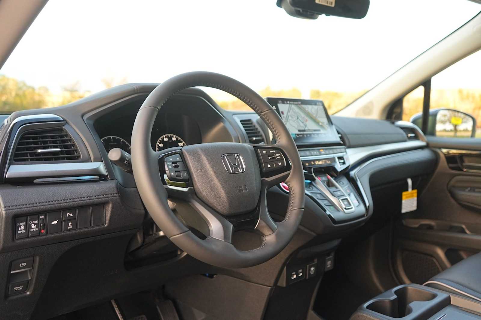 2026 Honda Odyssey Touring photo 2