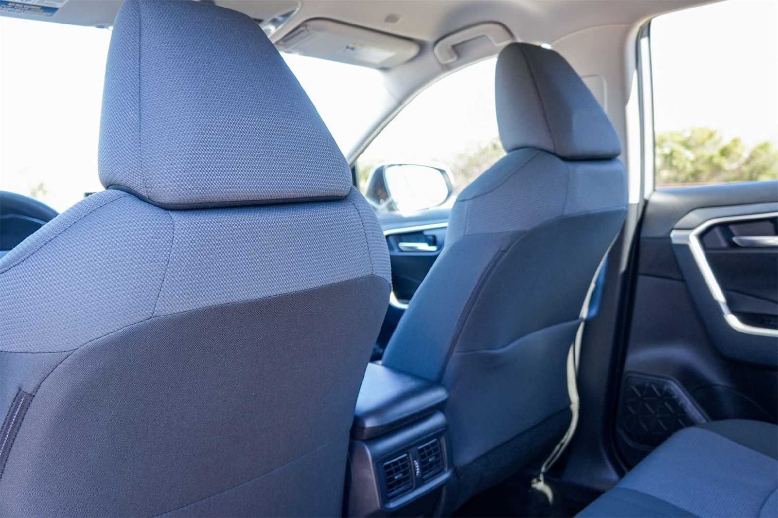 Thumbnail: 2025 Toyota RAV4 - 12