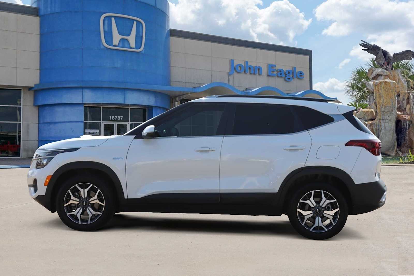 Thumbnail: 2021 Kia Seltos - 3
