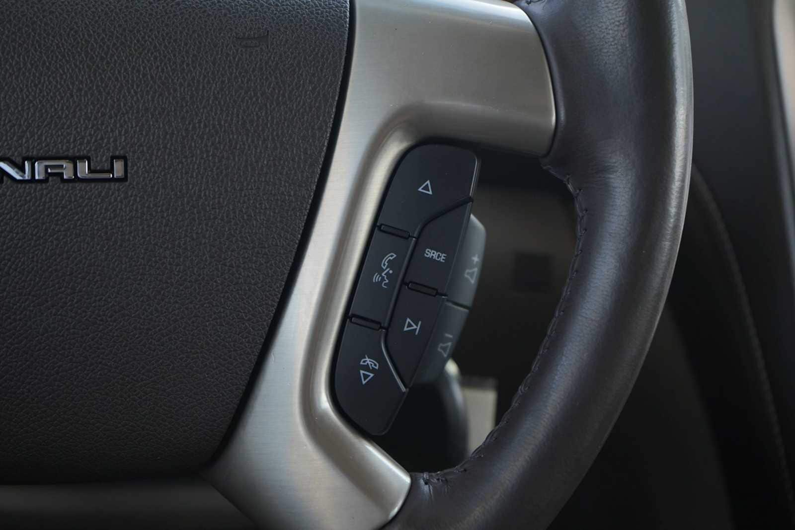 Thumbnail: 2015 GMC Acadia - 21