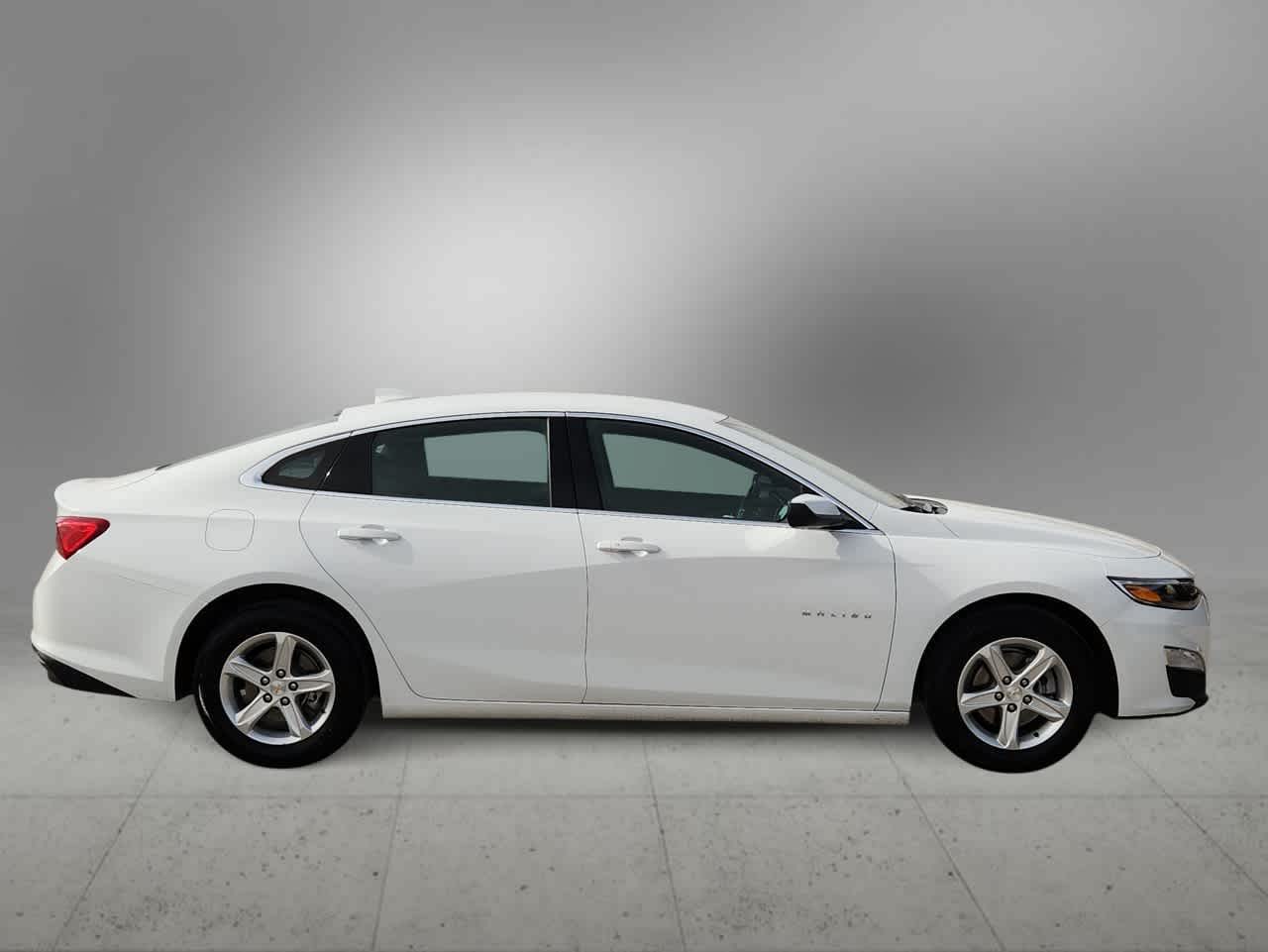 Thumbnail: 2024 Chevrolet Malibu - 9