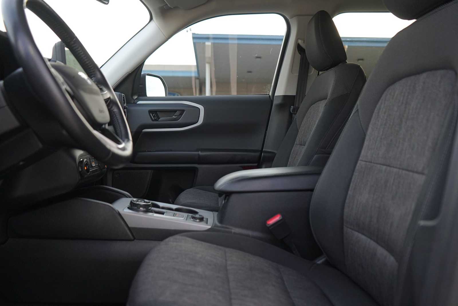 Thumbnail: 2022 Ford Bronco Sport - 11