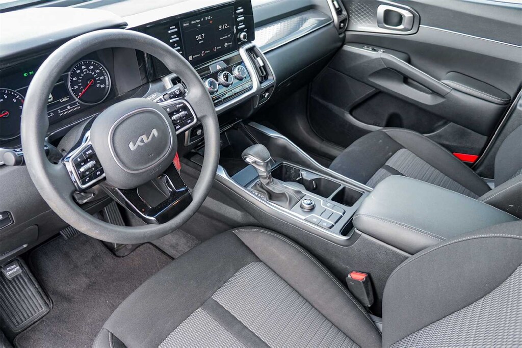 Used 2023 Kia Sorento LX SUV