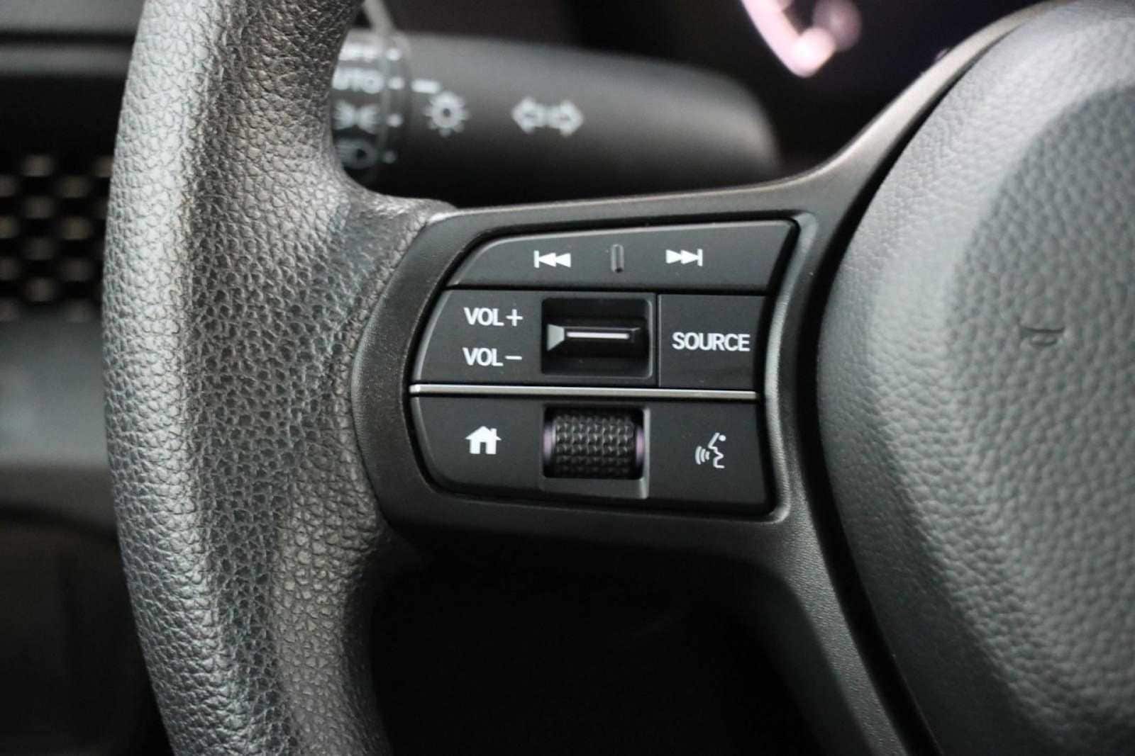 2025 Honda CR-V LX 23