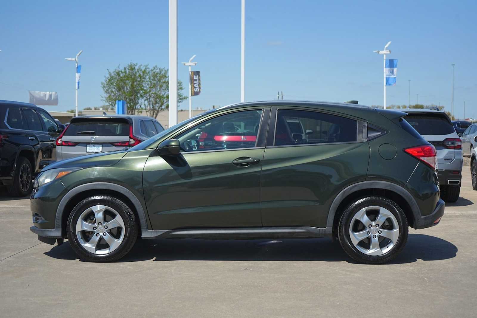 Thumbnail: 2017 Honda HR-V - 3