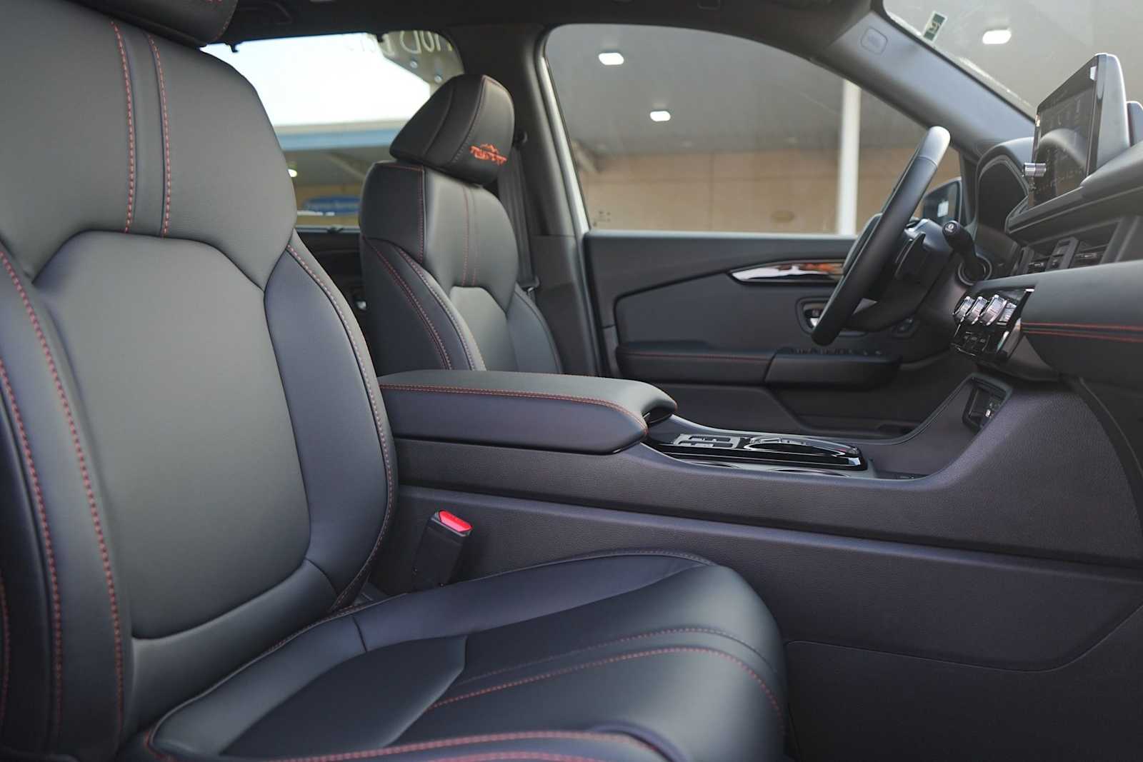 Thumbnail: 2025 Honda Pilot - 14