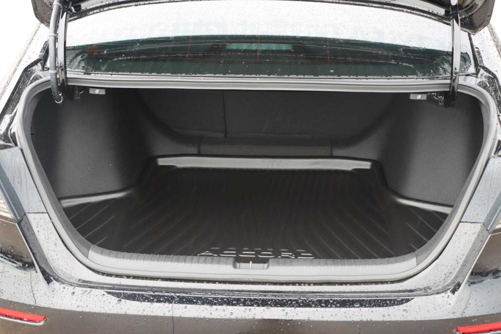 2025 Honda Accord Sport 19