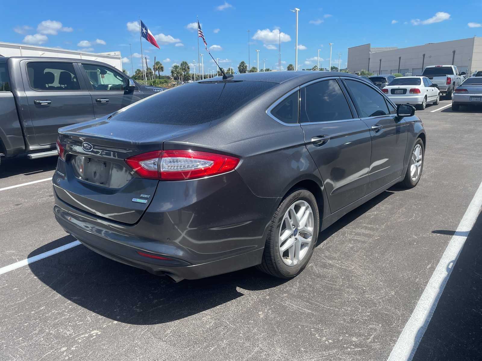 Thumbnail: 2016 Ford Fusion - 3
