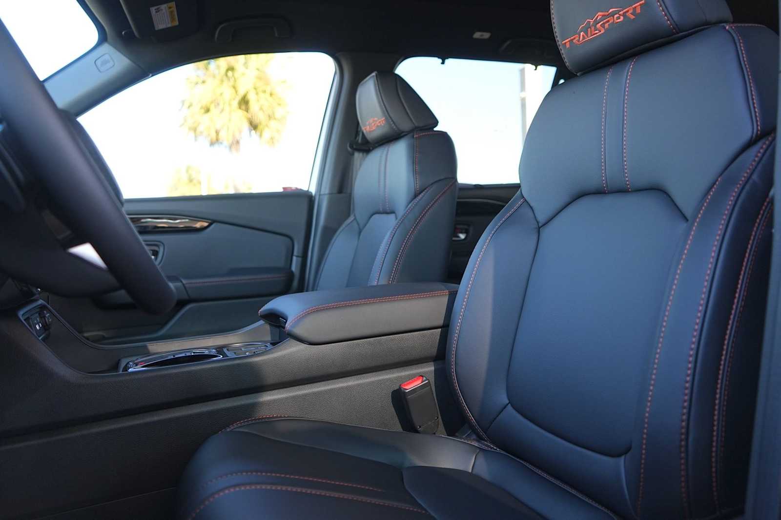 Thumbnail: 2025 Honda Pilot - 11