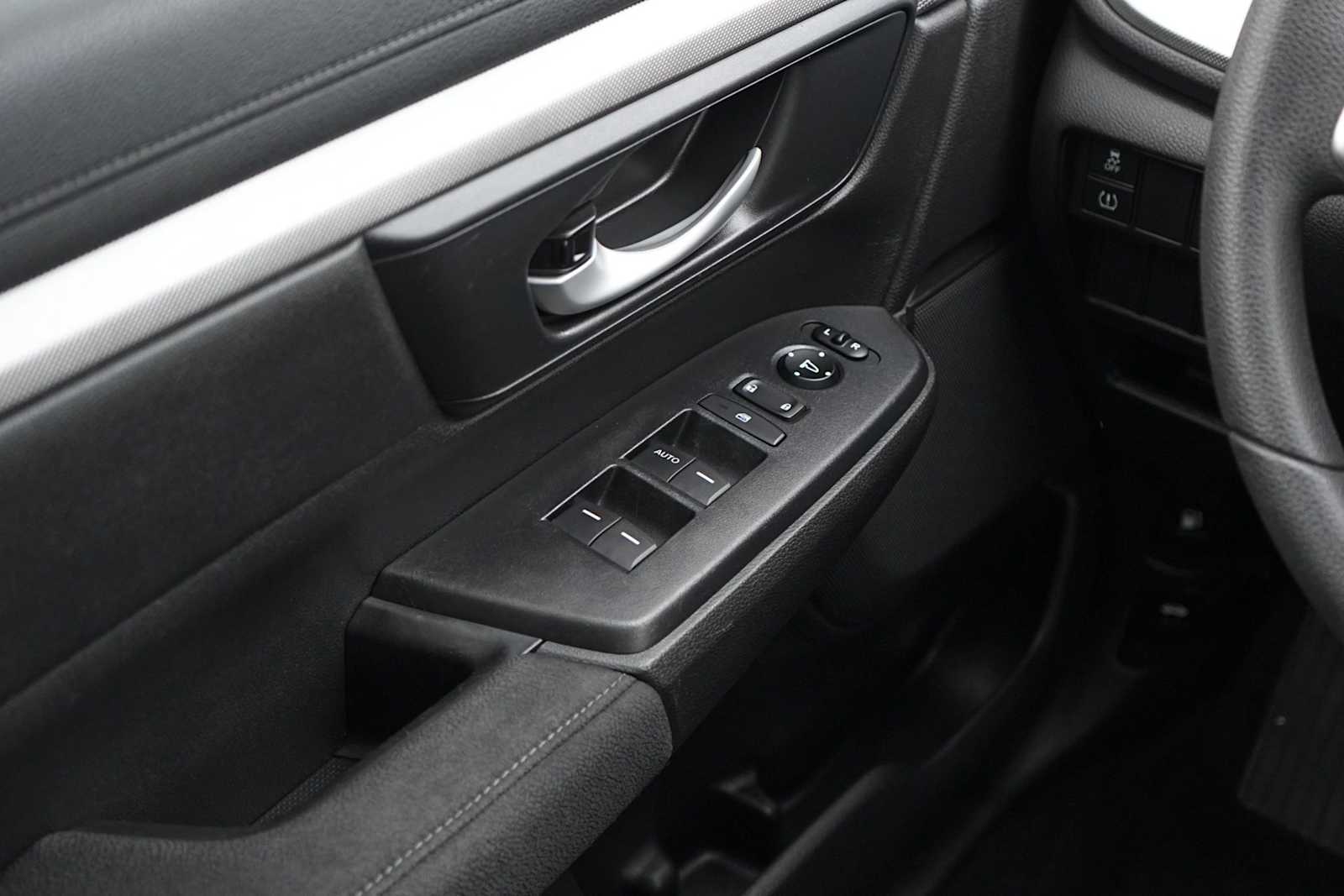 Thumbnail: 2018 Honda CR-V - 24