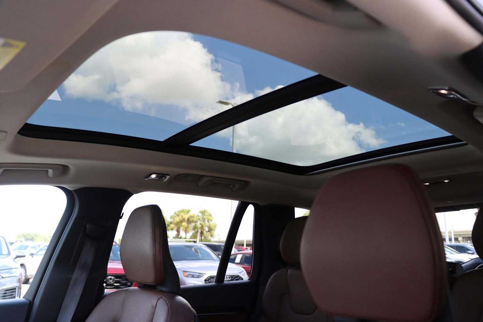 Thumbnail: 2019 Volvo XC90 - 23