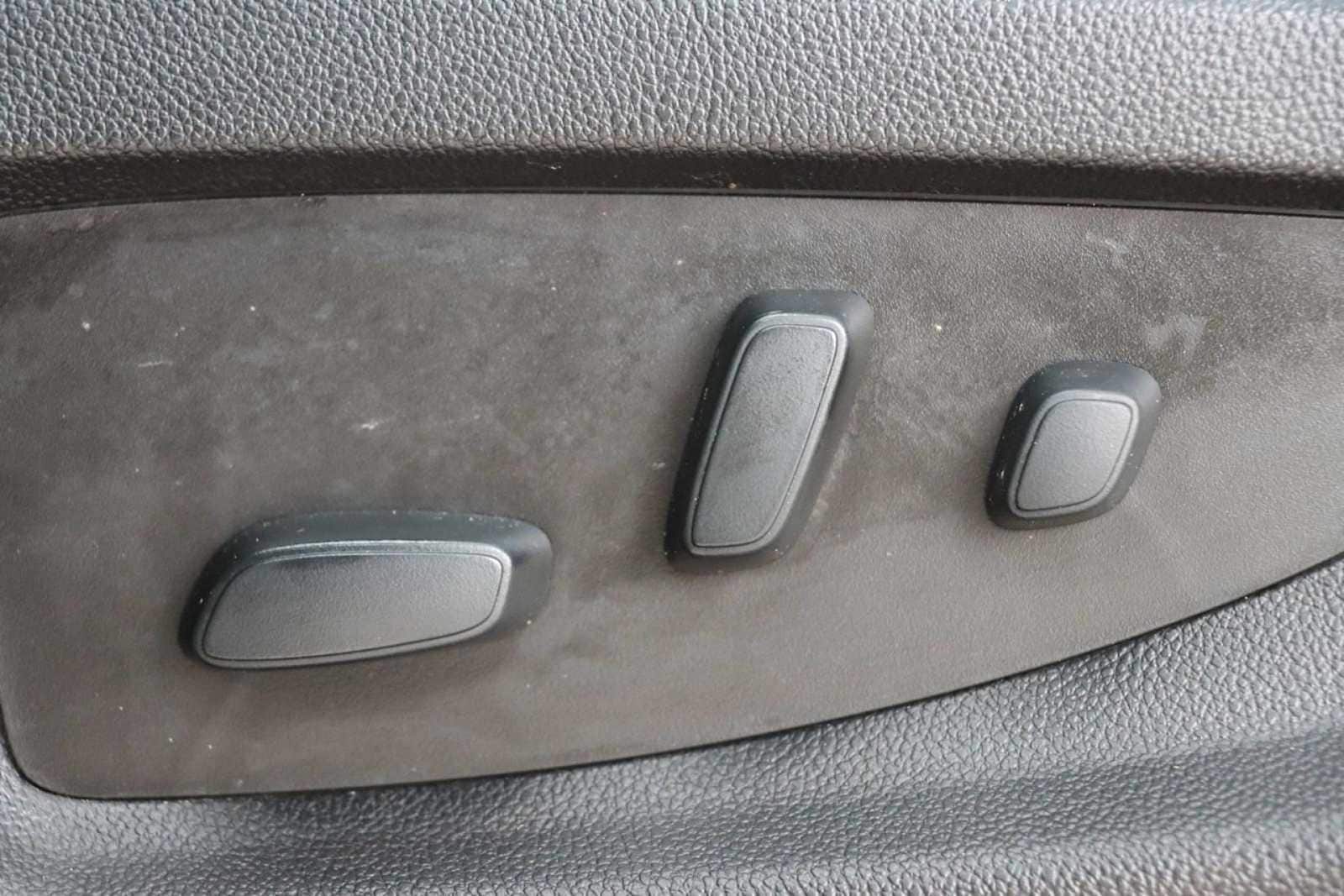 Thumbnail: 2018 GMC Yukon - 29
