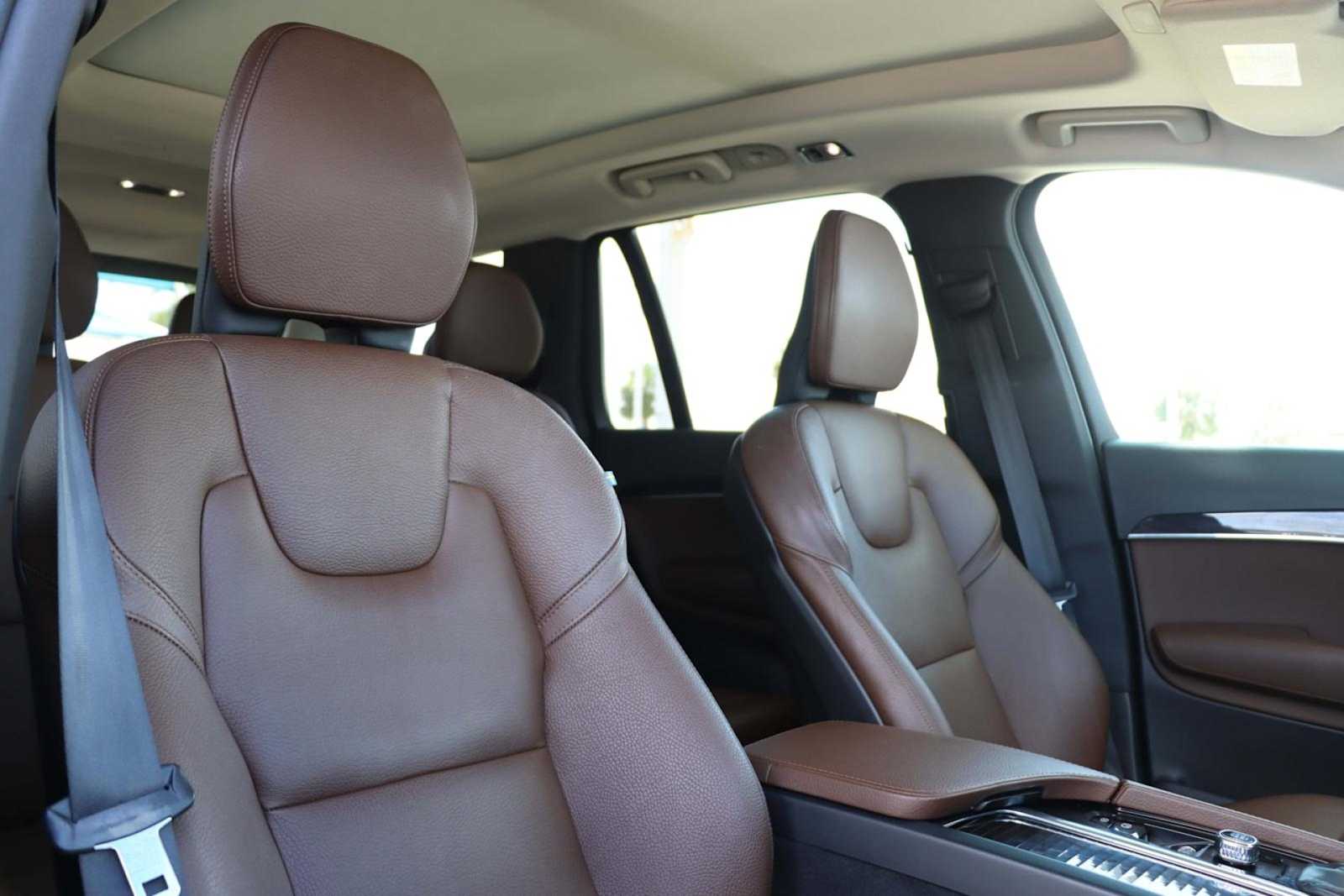 Thumbnail: 2019 Volvo XC90 - 12