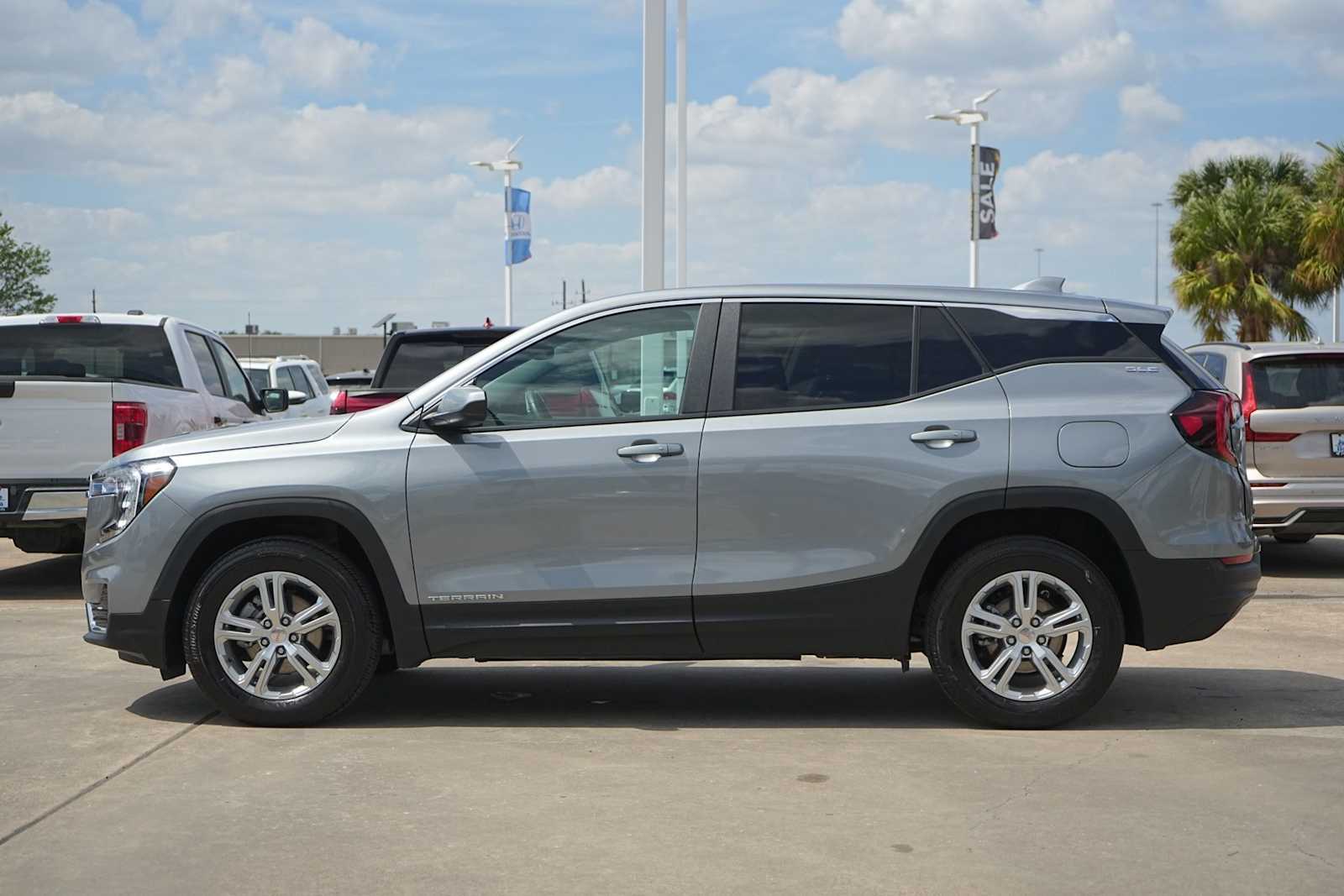 Thumbnail: 2024 GMC Terrain - 3