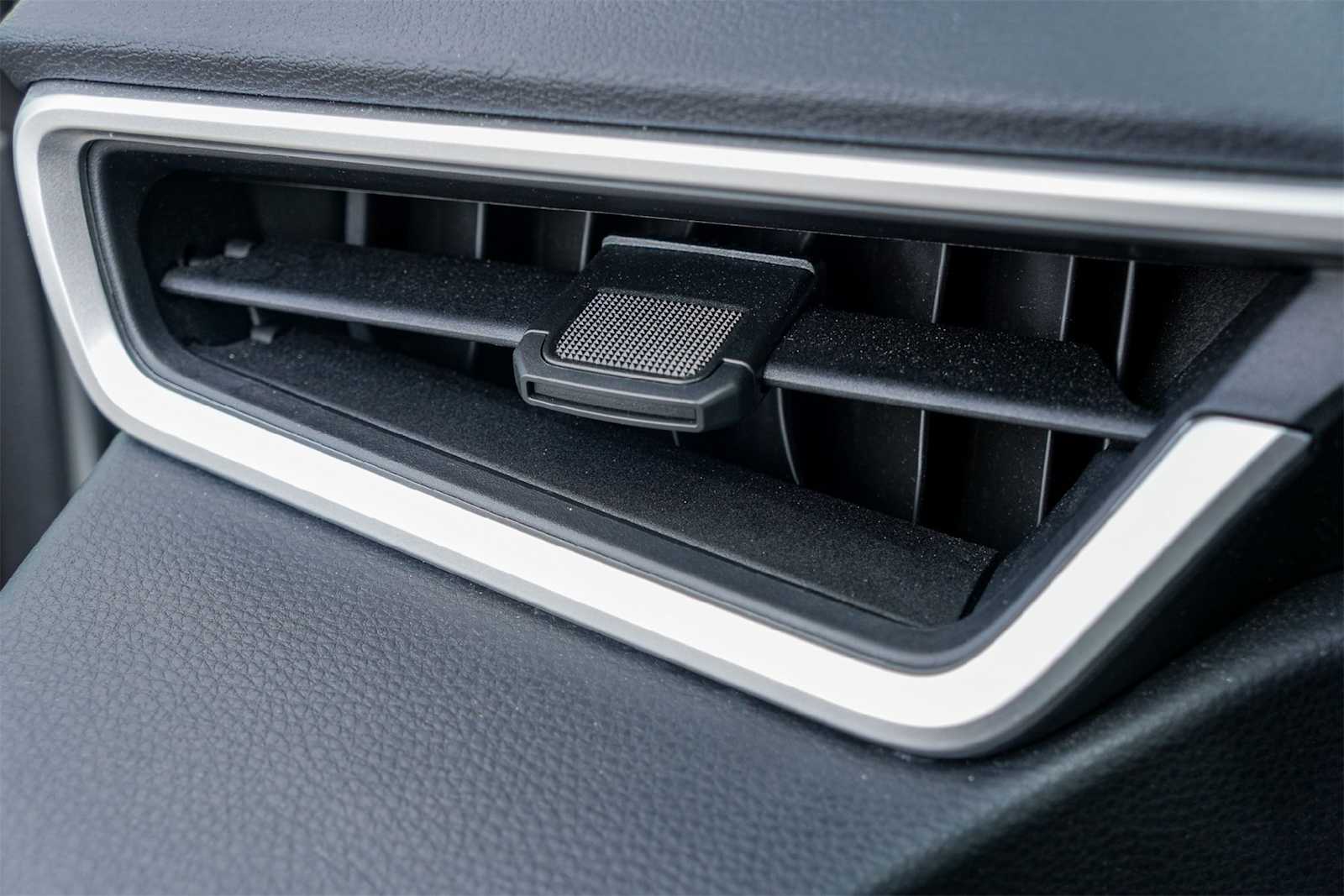 Thumbnail: 2024 Toyota Corolla - 28