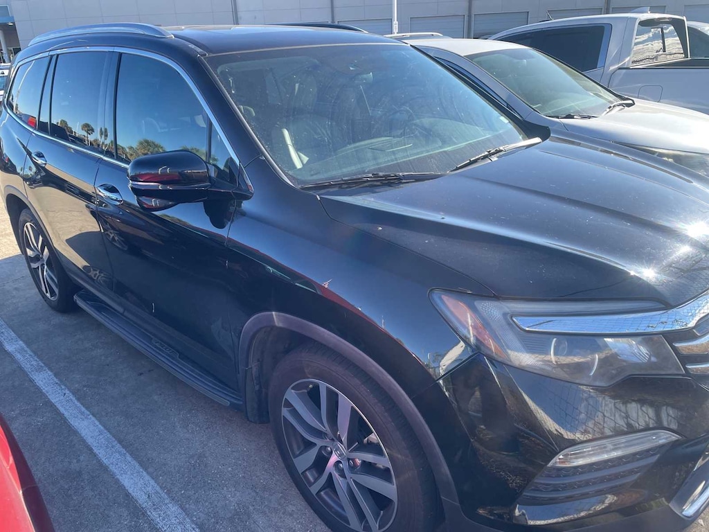 Certified 2018 Honda Pilot Touring FWD SUV