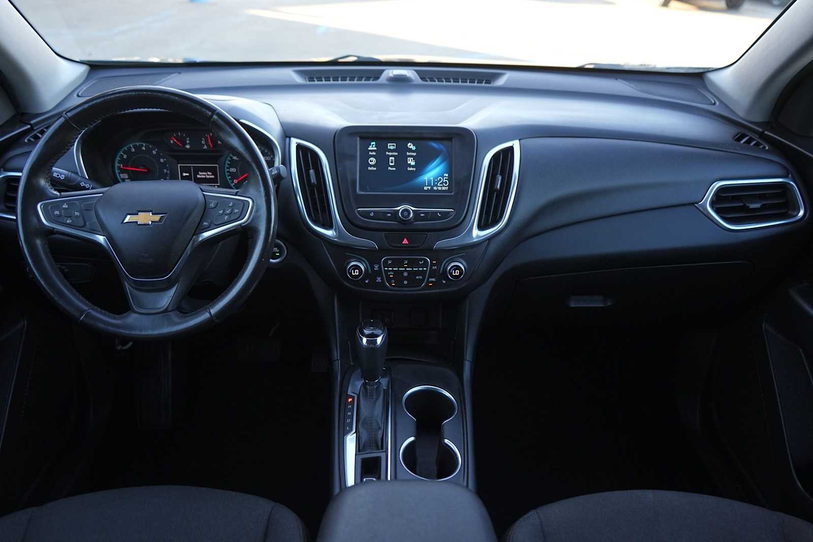 Thumbnail: 2018 Chevrolet Equinox - 10