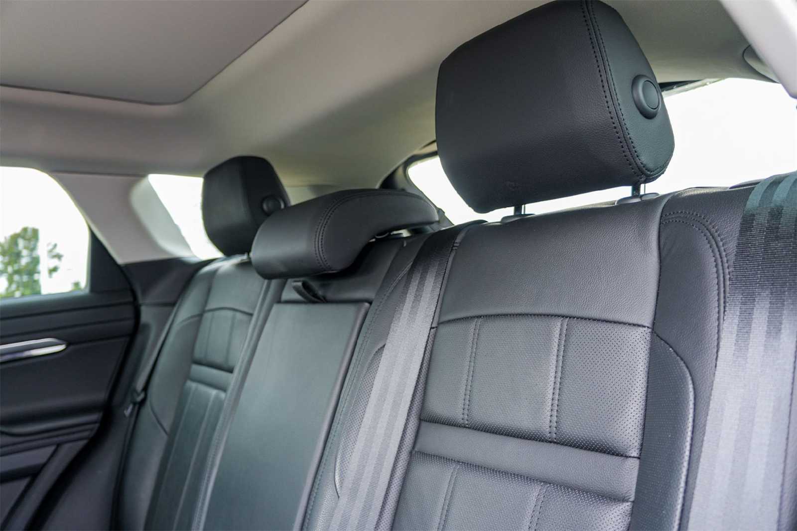 Thumbnail: 2022 Land Rover Range Rover Evoque - 13