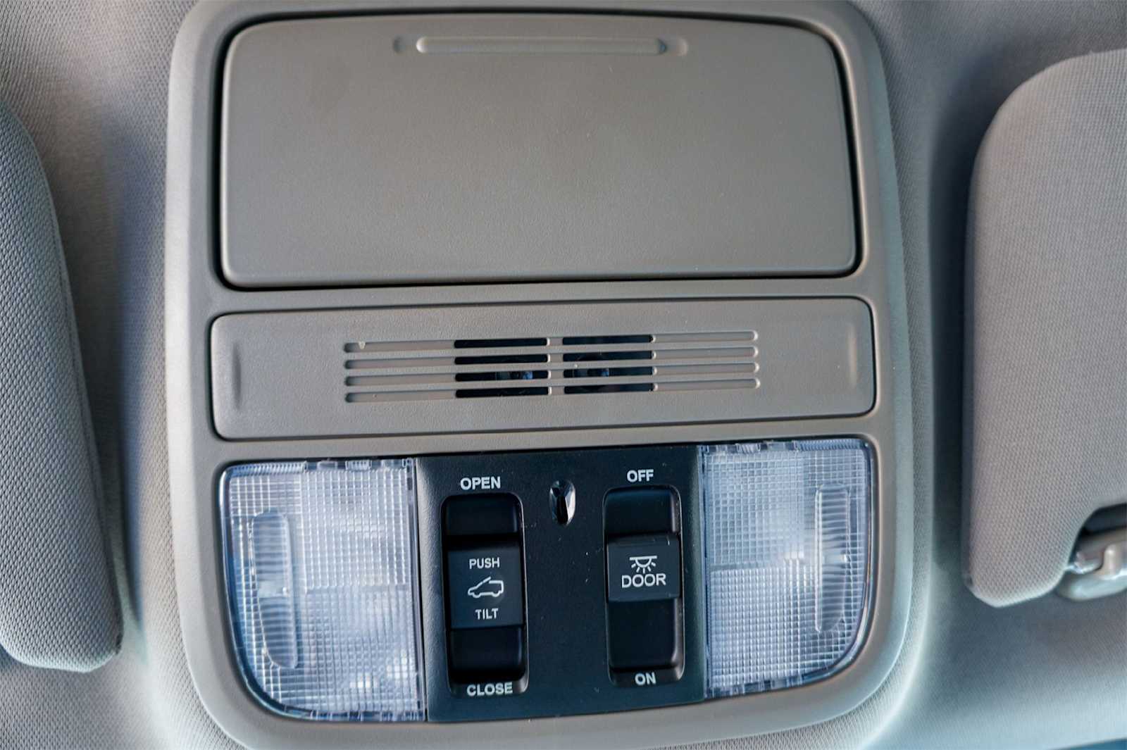 Thumbnail: 2023 Honda Odyssey - 27