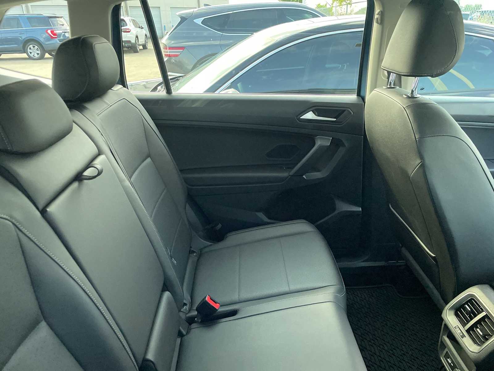 Thumbnail: 2019 Volkswagen Tiguan - 6