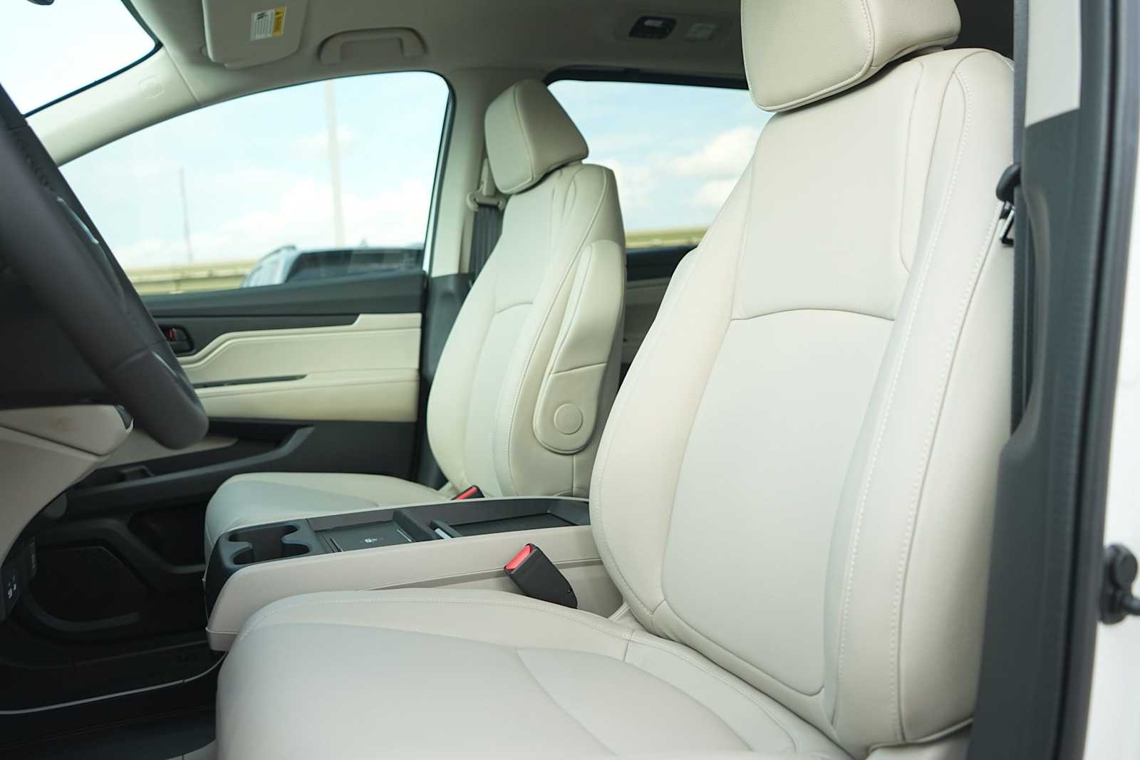 Thumbnail: 2026 Honda Odyssey - 11