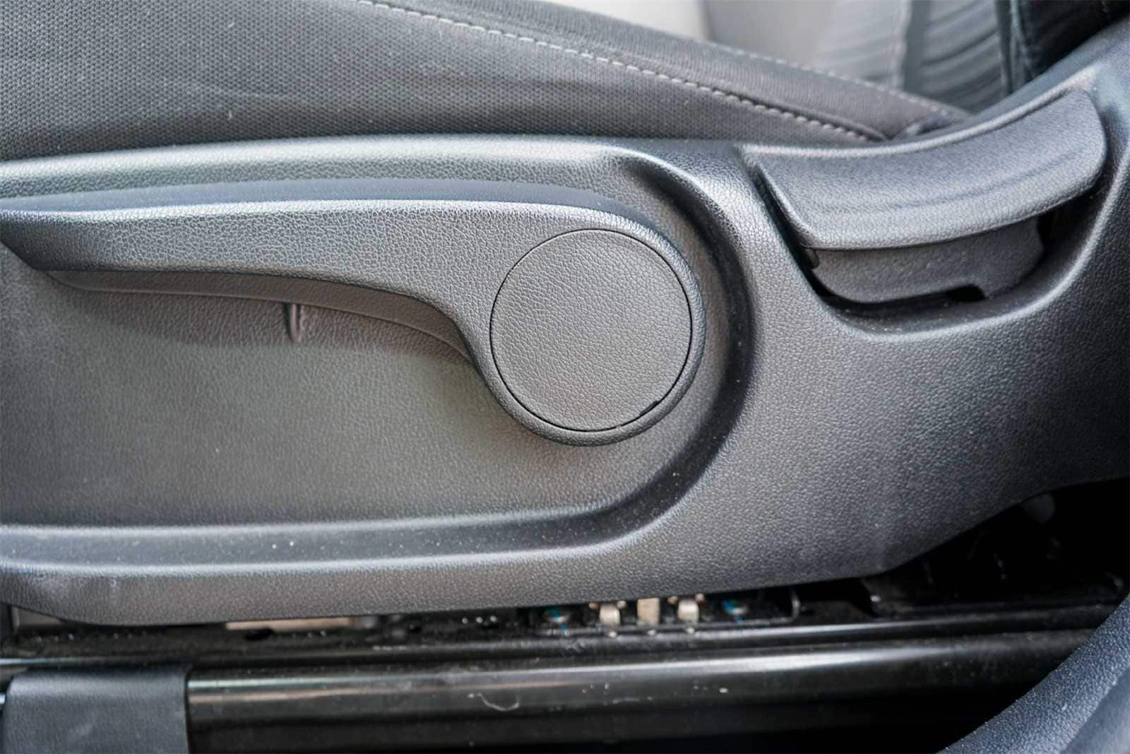 Thumbnail: 2023 Kia Sorento - 21