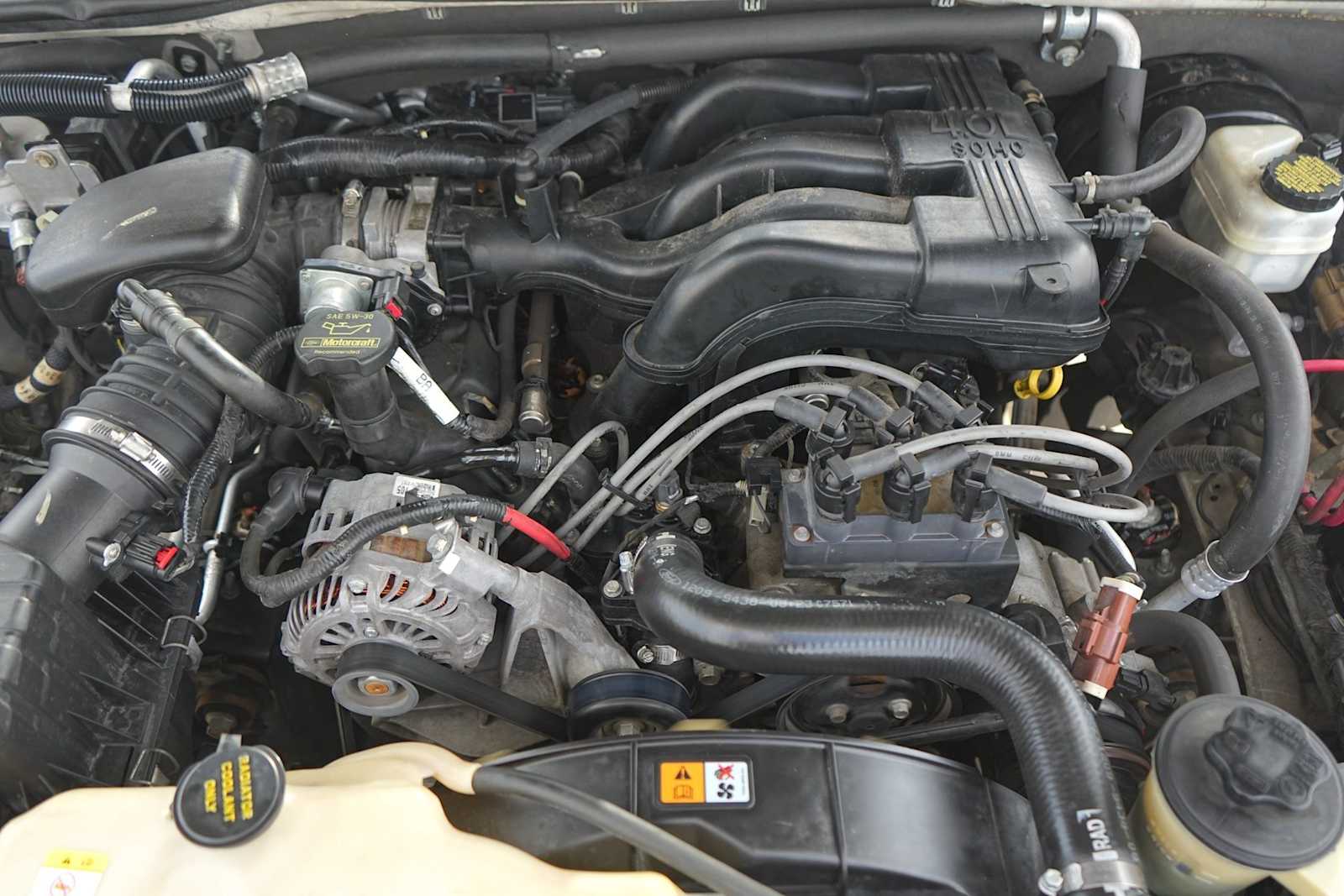 Thumbnail: 2010 Ford Explorer - 9