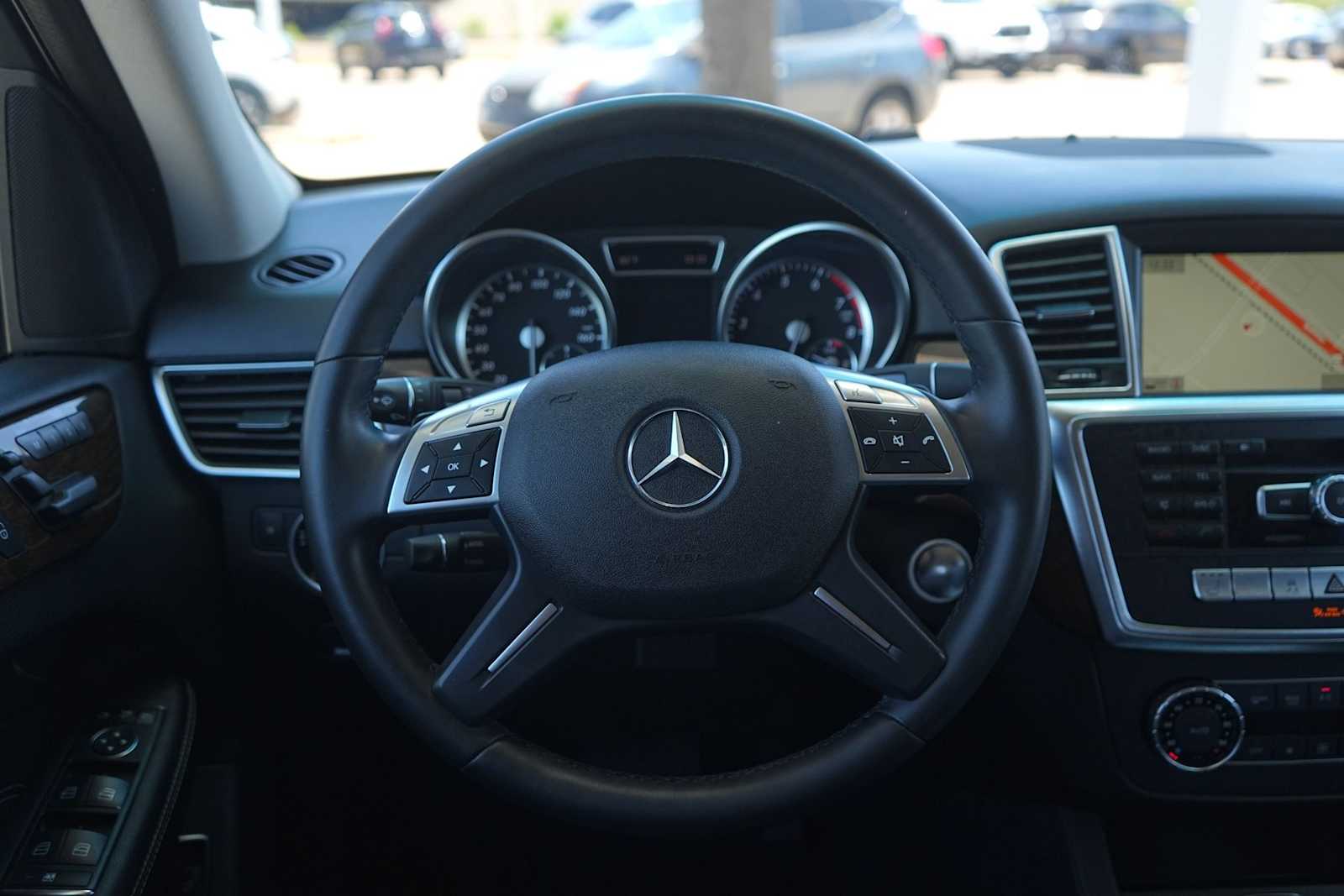 Thumbnail: 2014 Mercedes-Benz M-Class - 16