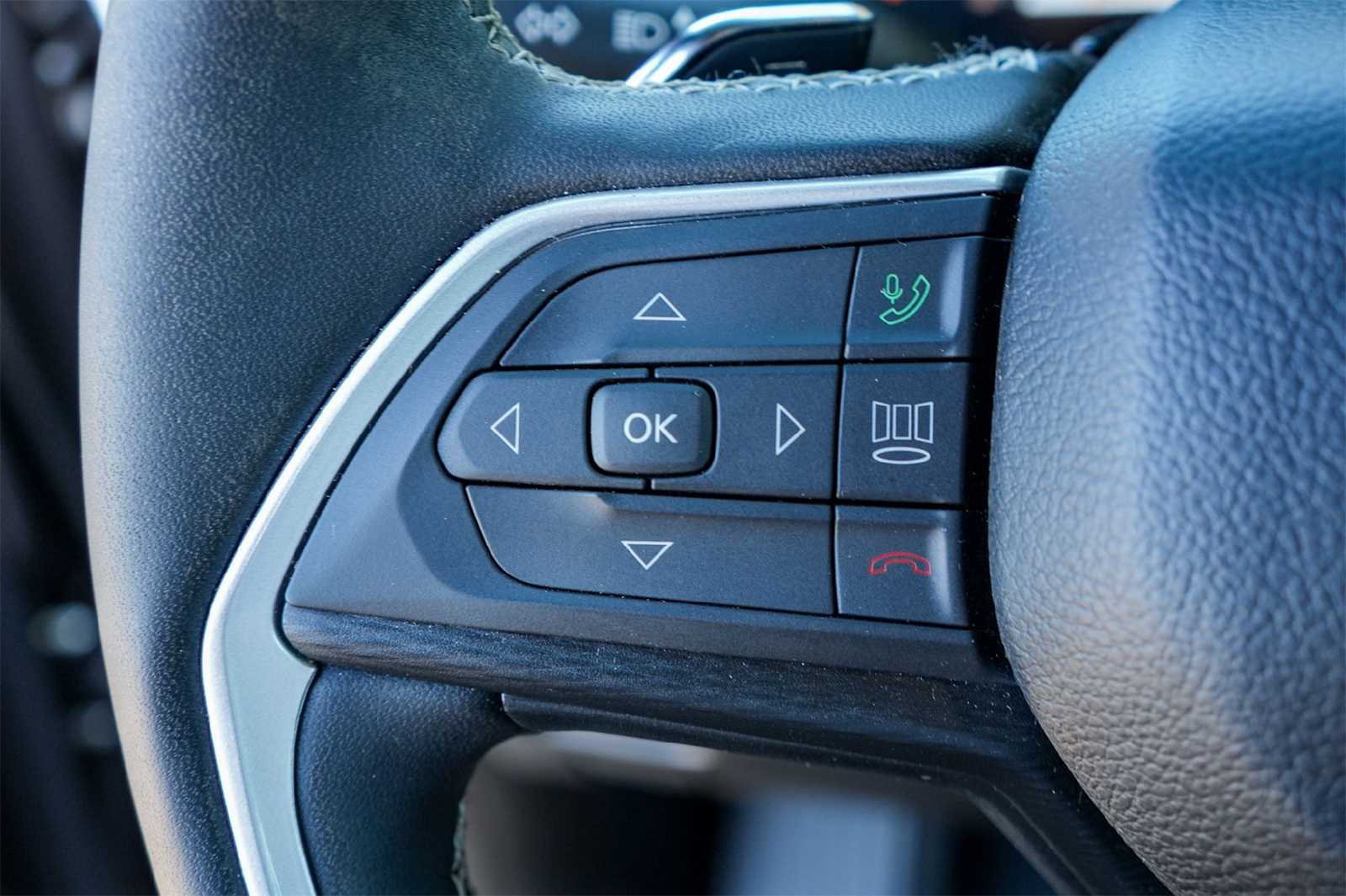 Thumbnail: 2024 Jeep Grand Cherokee - 25