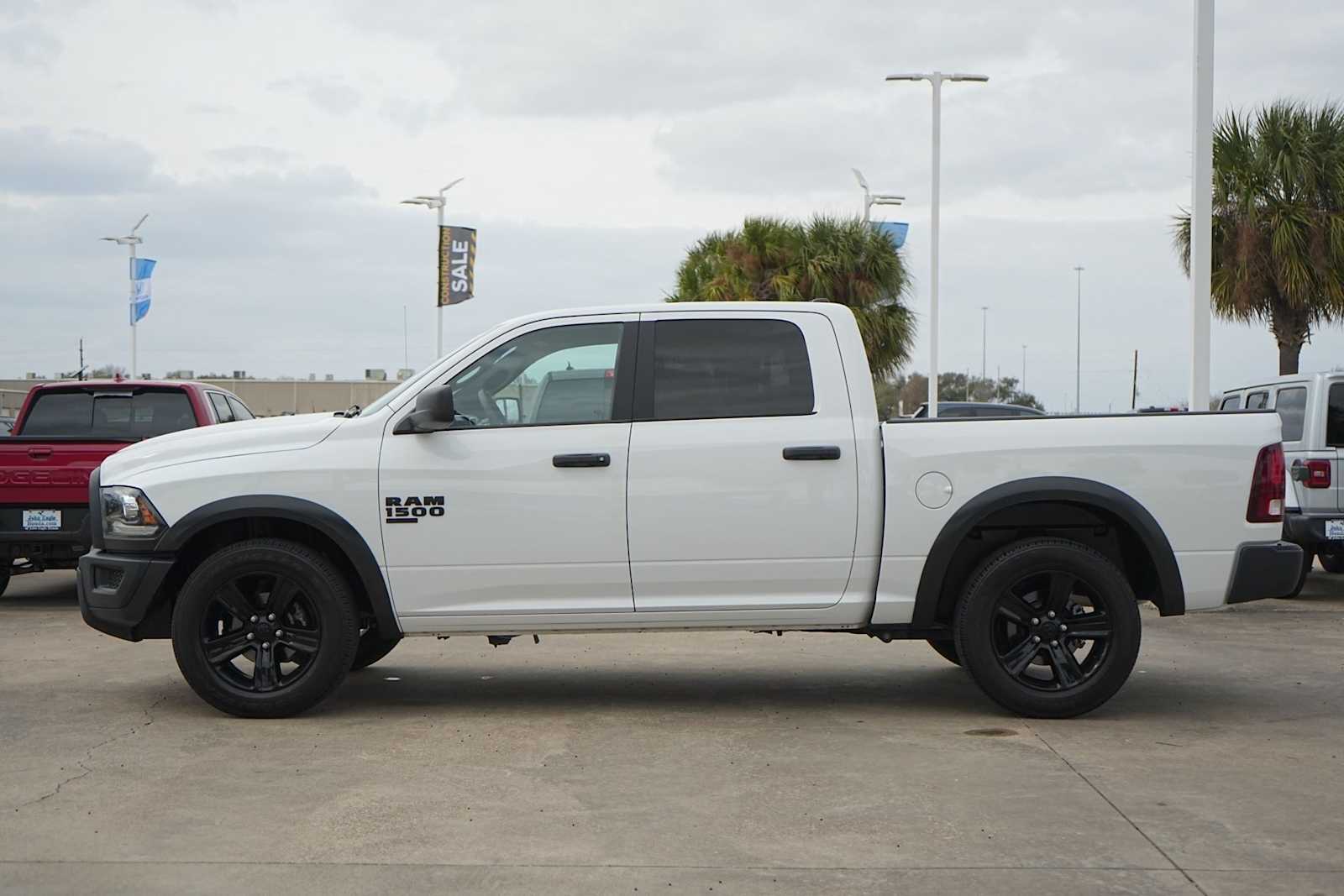 Thumbnail: 2024 RAM 1500 Classic - 3