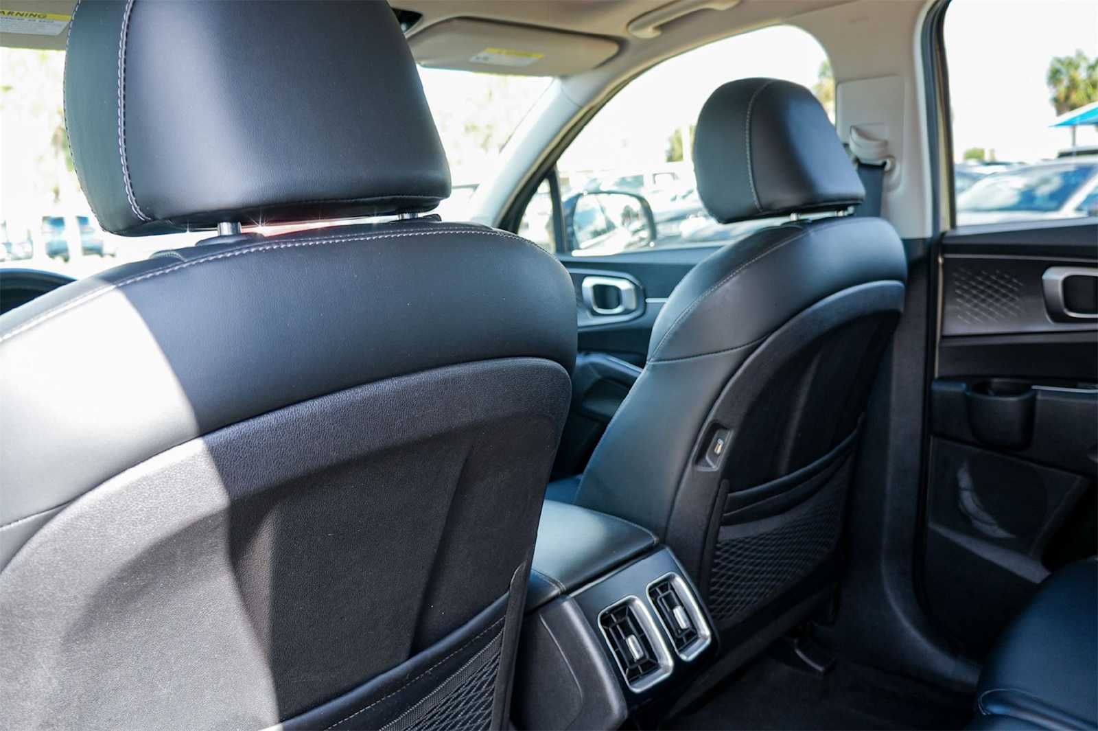 Thumbnail: 2021 Kia Sorento - 9