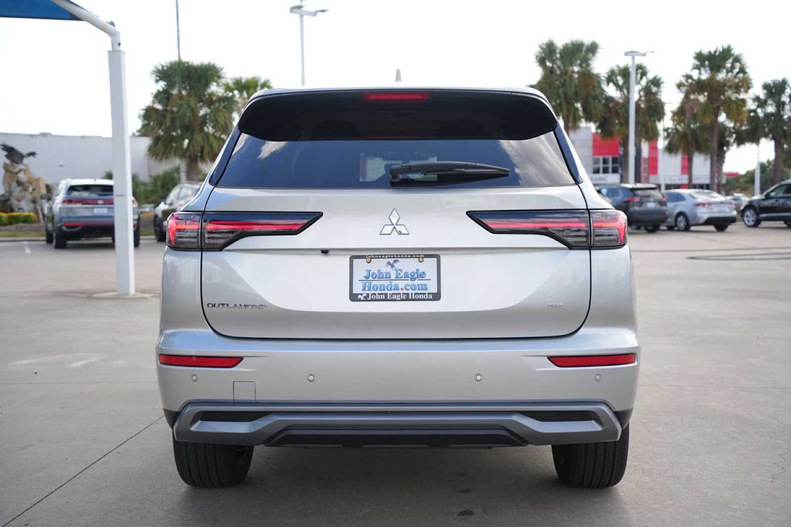 Thumbnail: 2025 Mitsubishi Outlander - 5