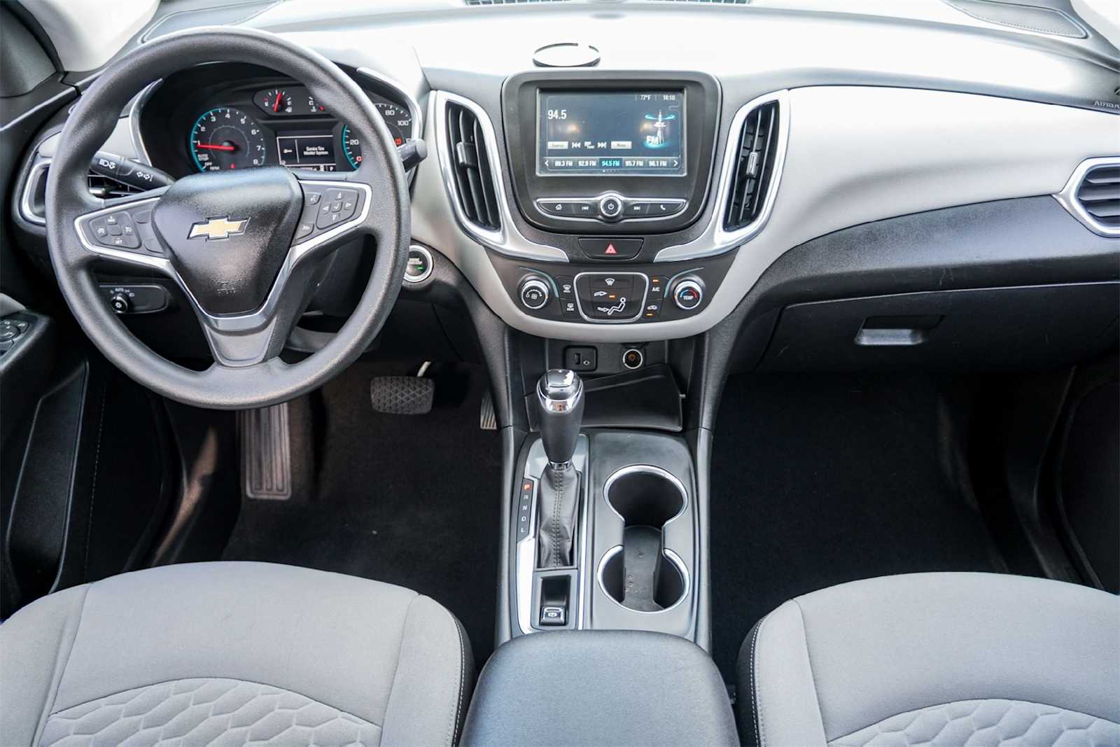 Thumbnail: 2018 Chevrolet Equinox - 10