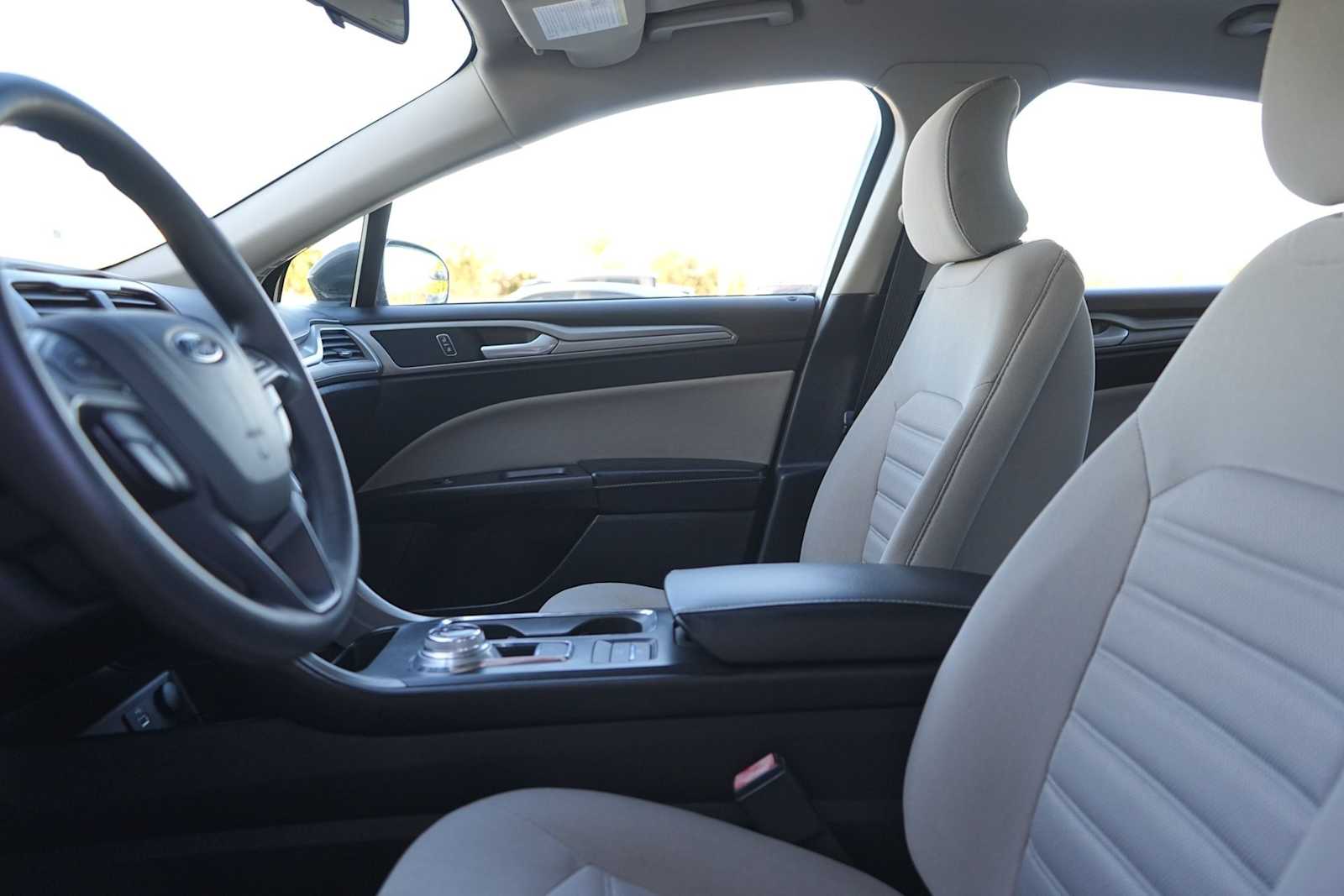 Thumbnail: 2018 Ford Fusion - 11