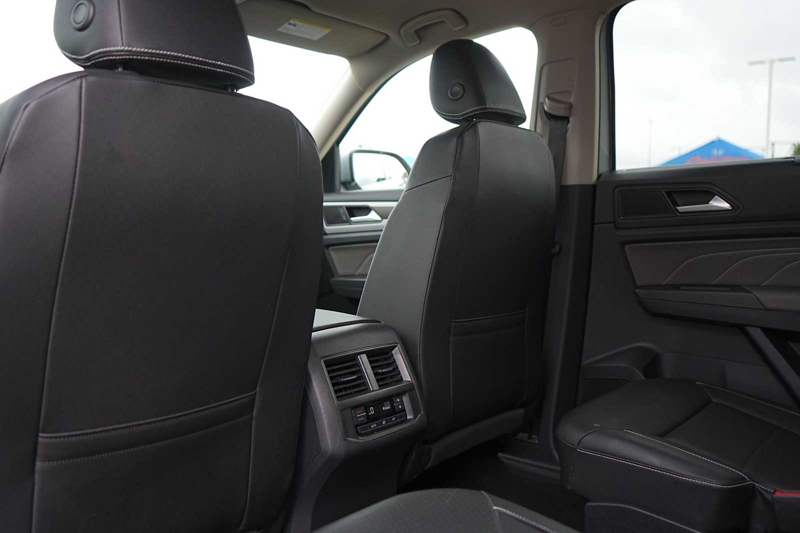 Thumbnail: 2023 Volkswagen Atlas - 13