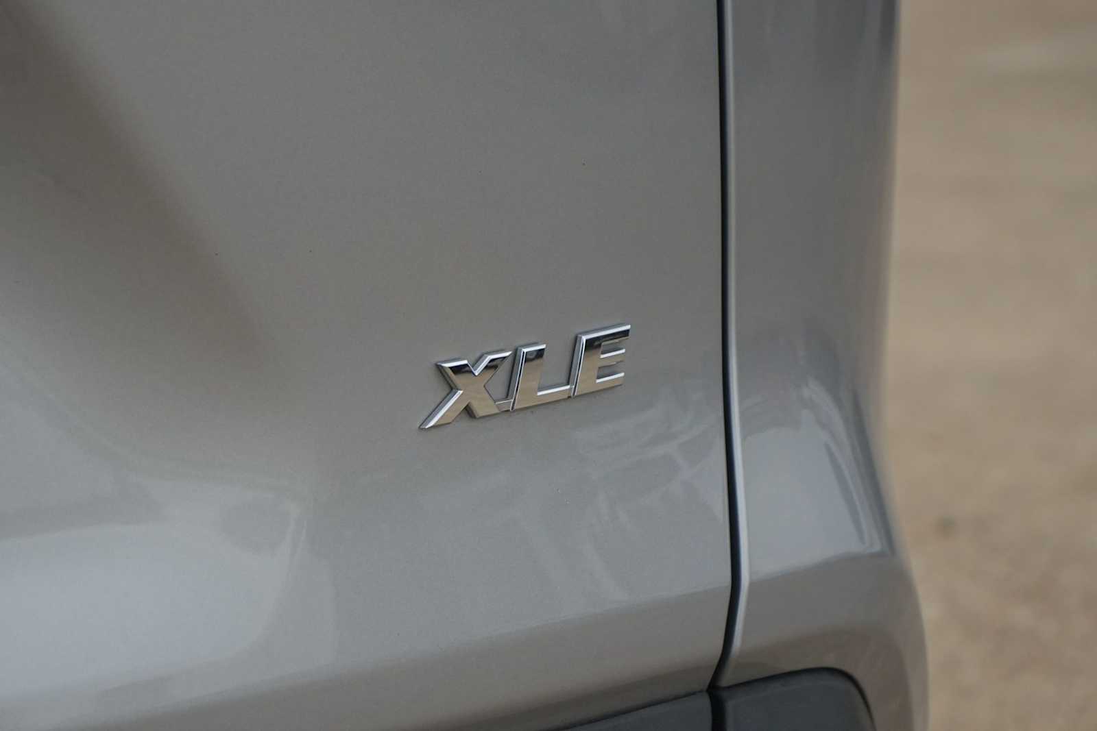 Thumbnail: 2024 Toyota RAV4 - 8