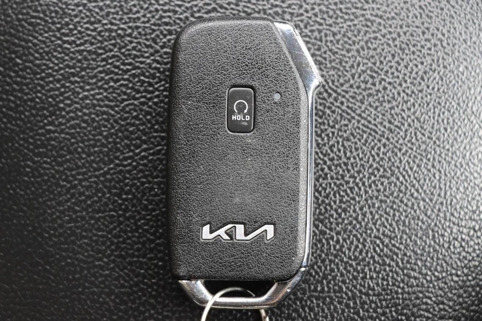 2022 Kia Niro S 26