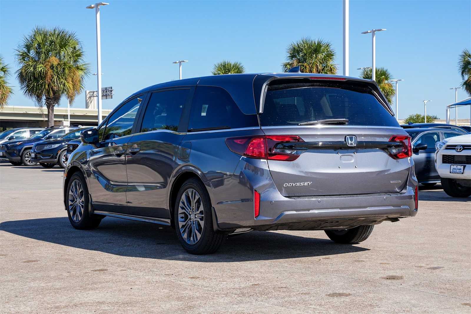 Thumbnail: 2026 Honda Odyssey - 4