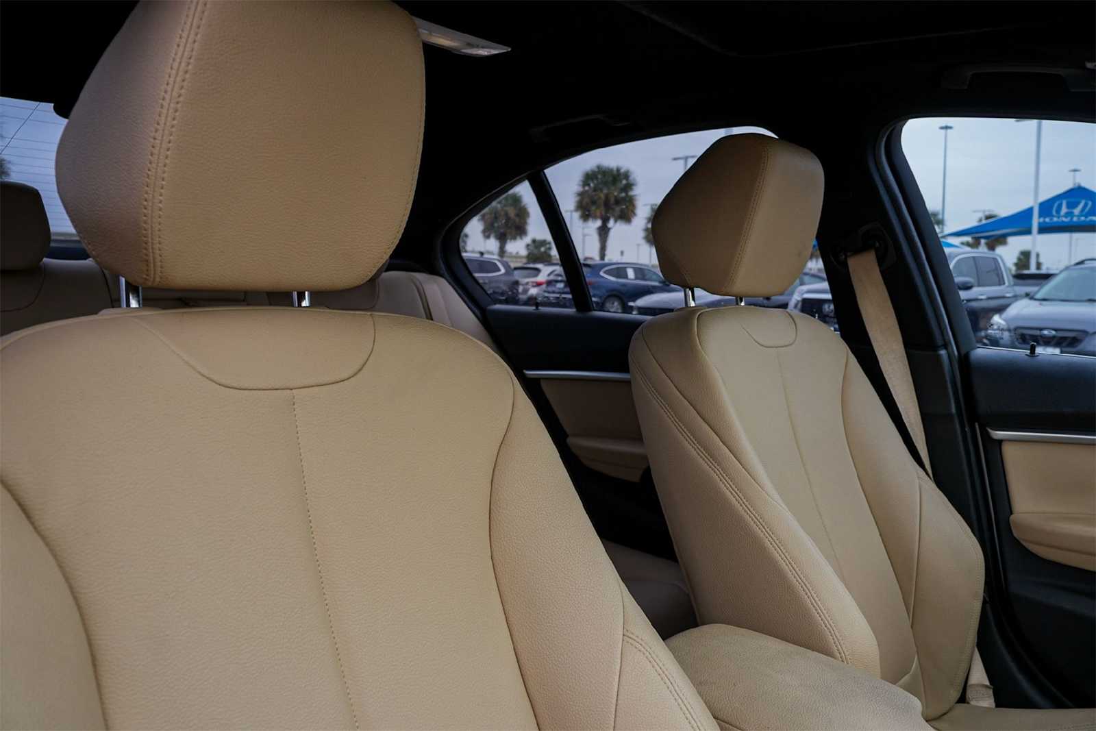 Thumbnail: 2017 BMW 3 Series - 14