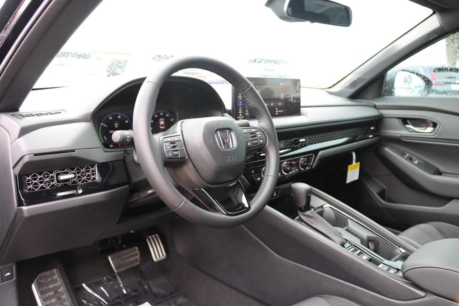 2025 Honda Accord Sport 2