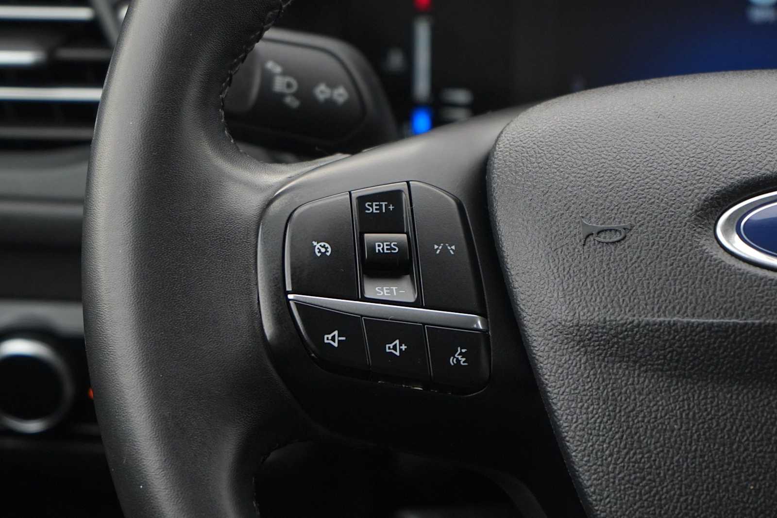 Thumbnail: 2023 Ford Escape - 17