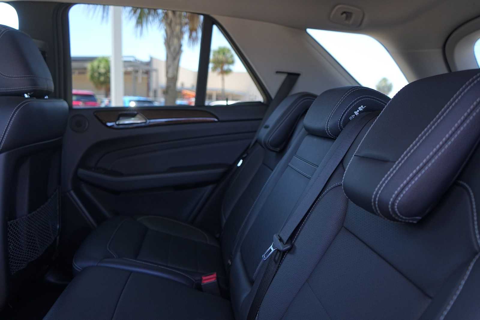 Thumbnail: 2014 Mercedes-Benz M-Class - 14