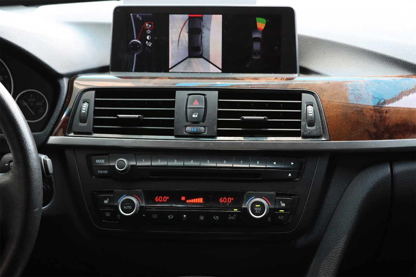 Thumbnail: 2013 BMW 3 Series - 16