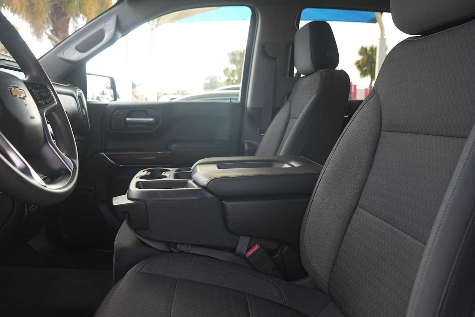 Thumbnail: 2020 Chevrolet Silverado 1500 - 11