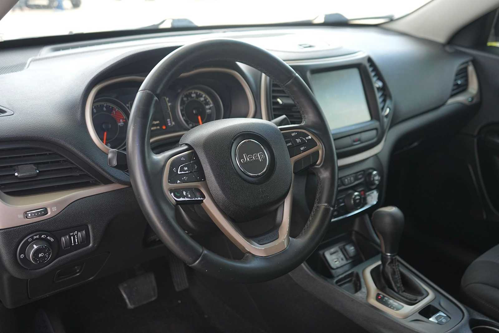 Thumbnail: 2017 Jeep Cherokee - 2