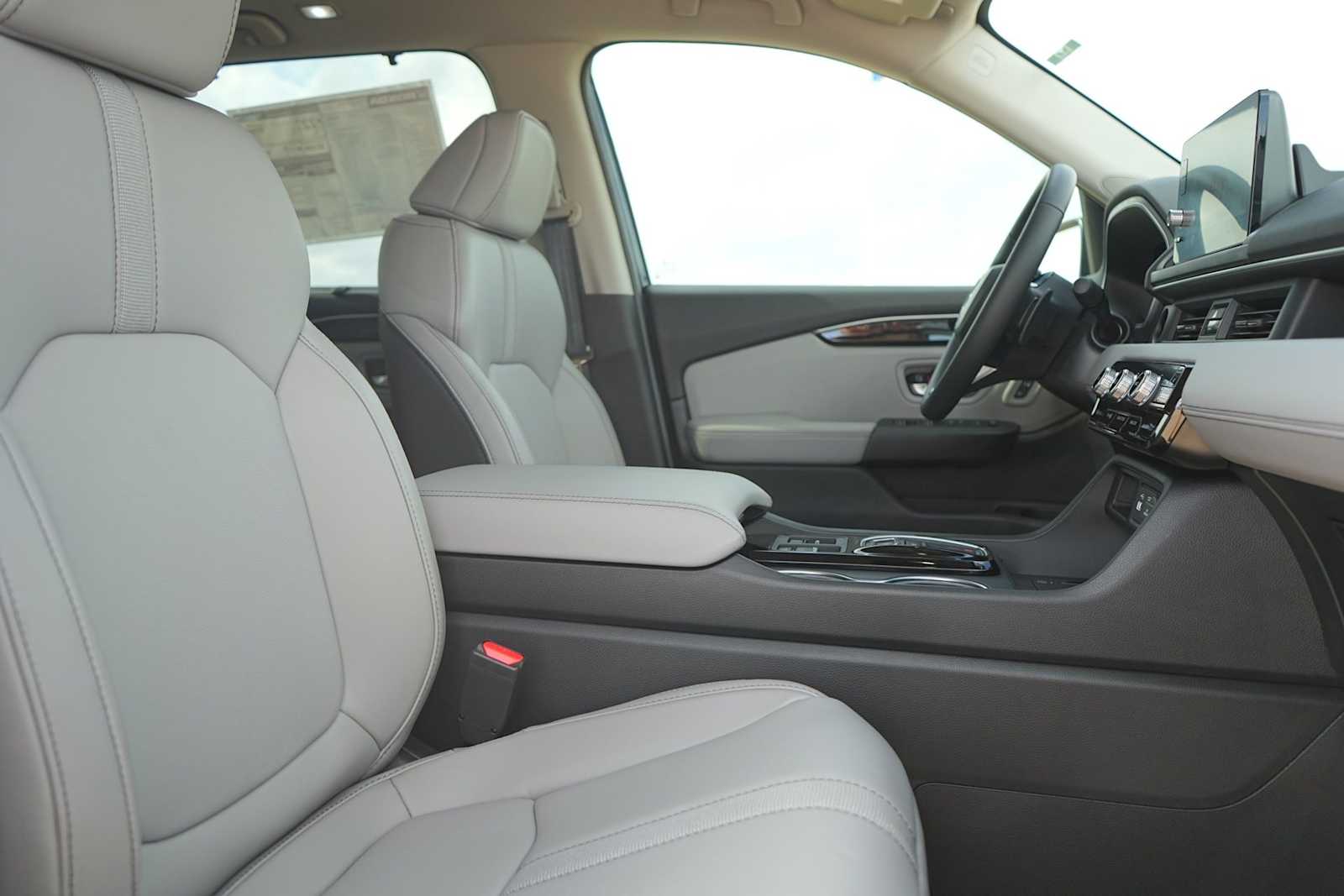 Thumbnail: 2025 Honda Pilot - 13