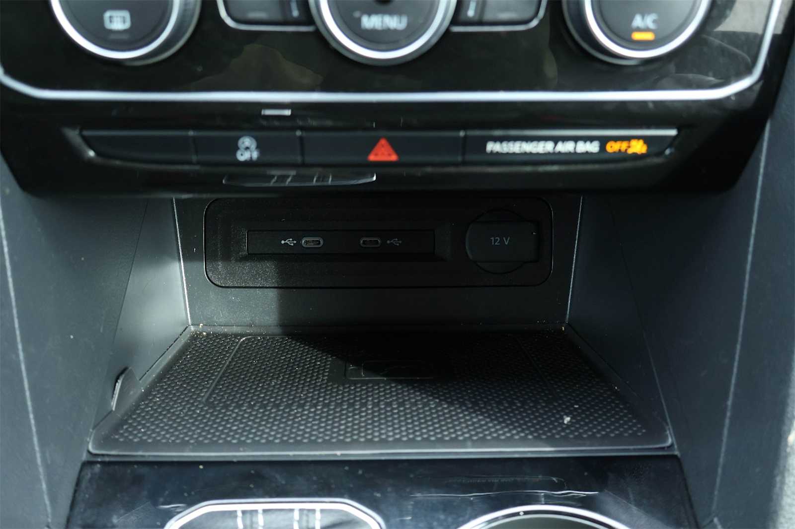 Thumbnail: 2021 Volkswagen Atlas - 25