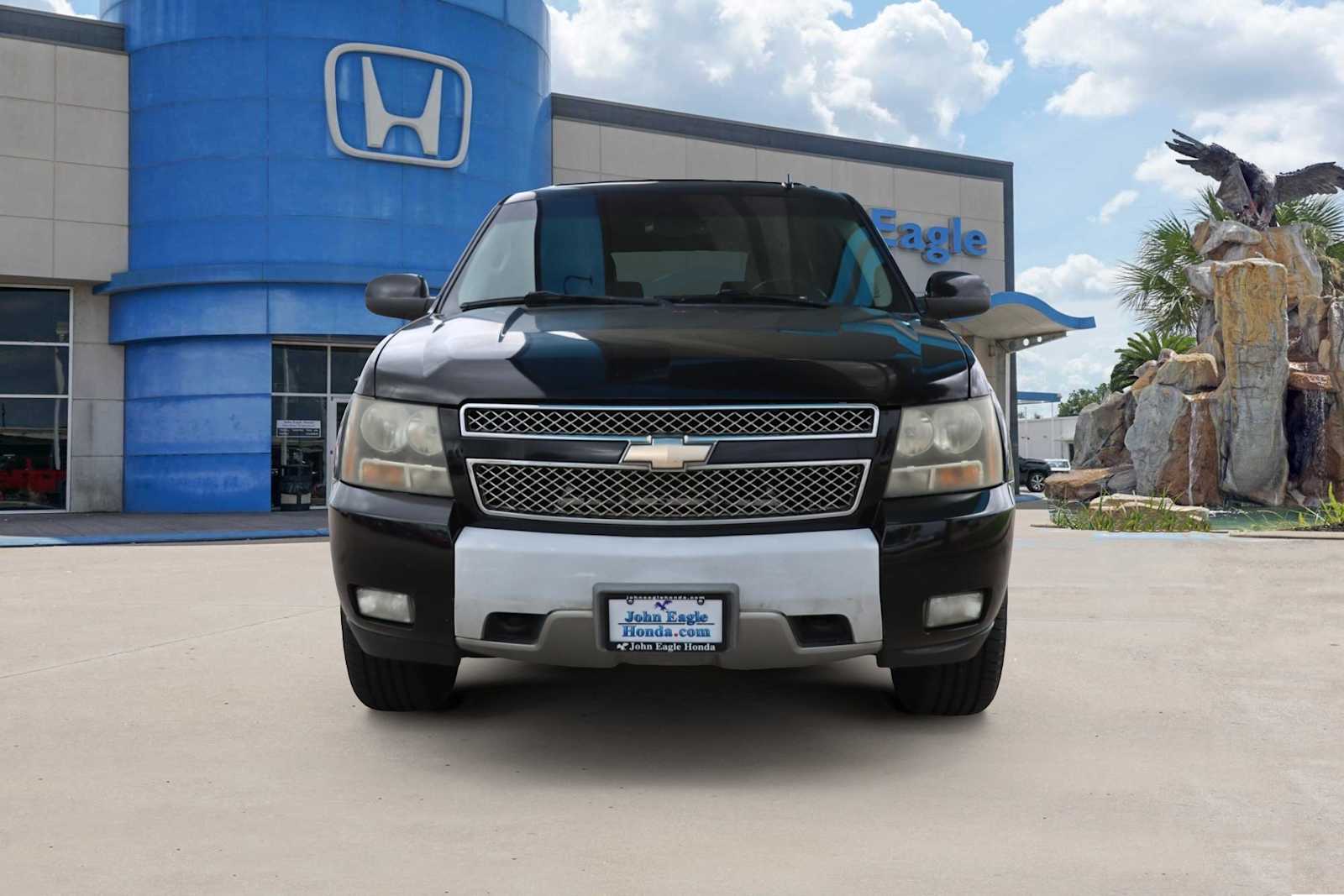 Thumbnail: 2011 Chevrolet Tahoe - 6