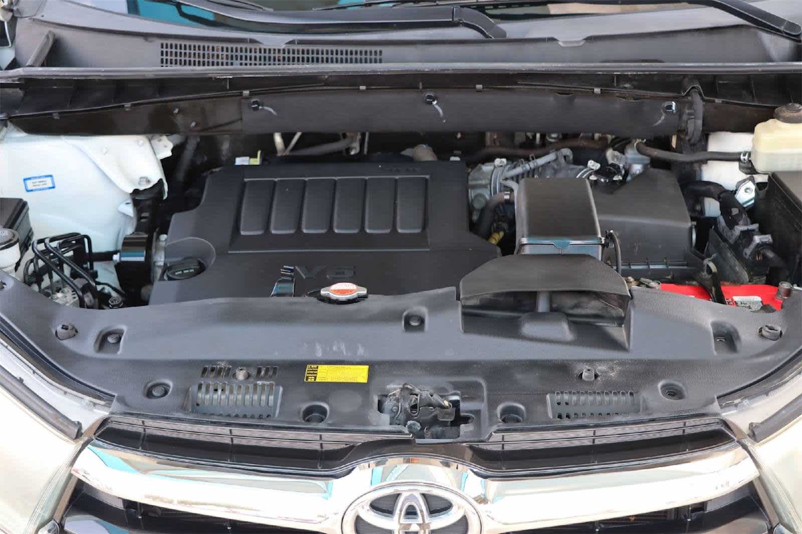 Thumbnail: 2016 Toyota Highlander - 9