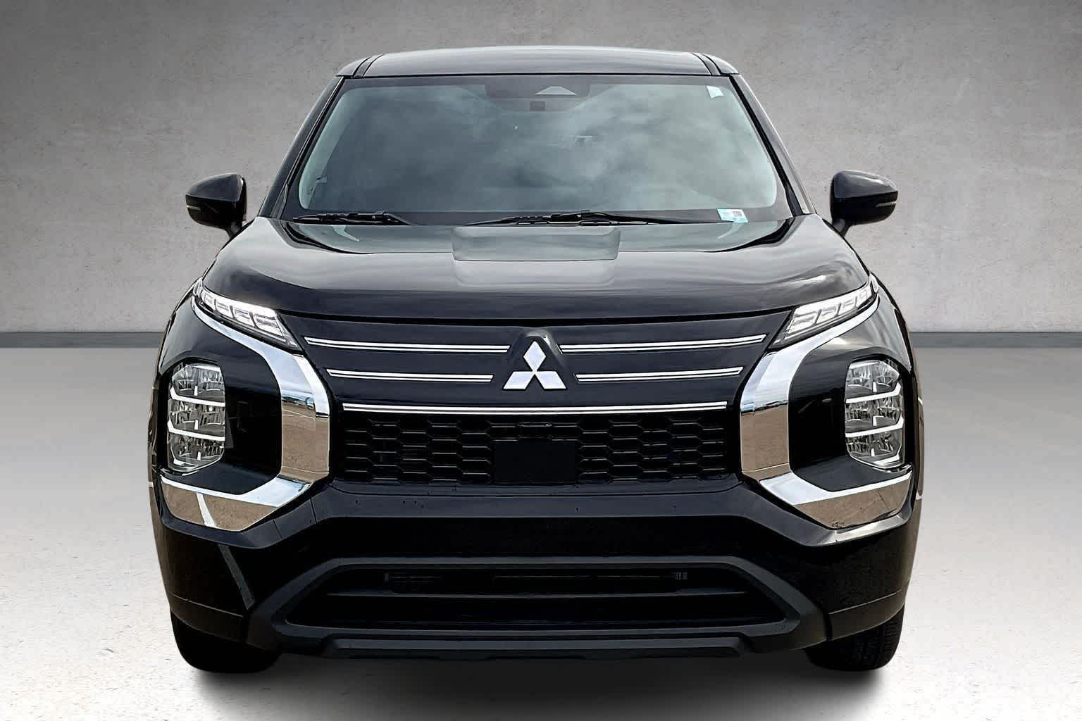 2025 Mitsubishi Outlander ES - Photo 6